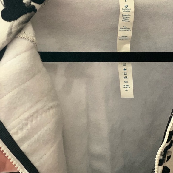 LULULEMON Black White Scuba Bloom Stretch Floral - Picture 4 of 4